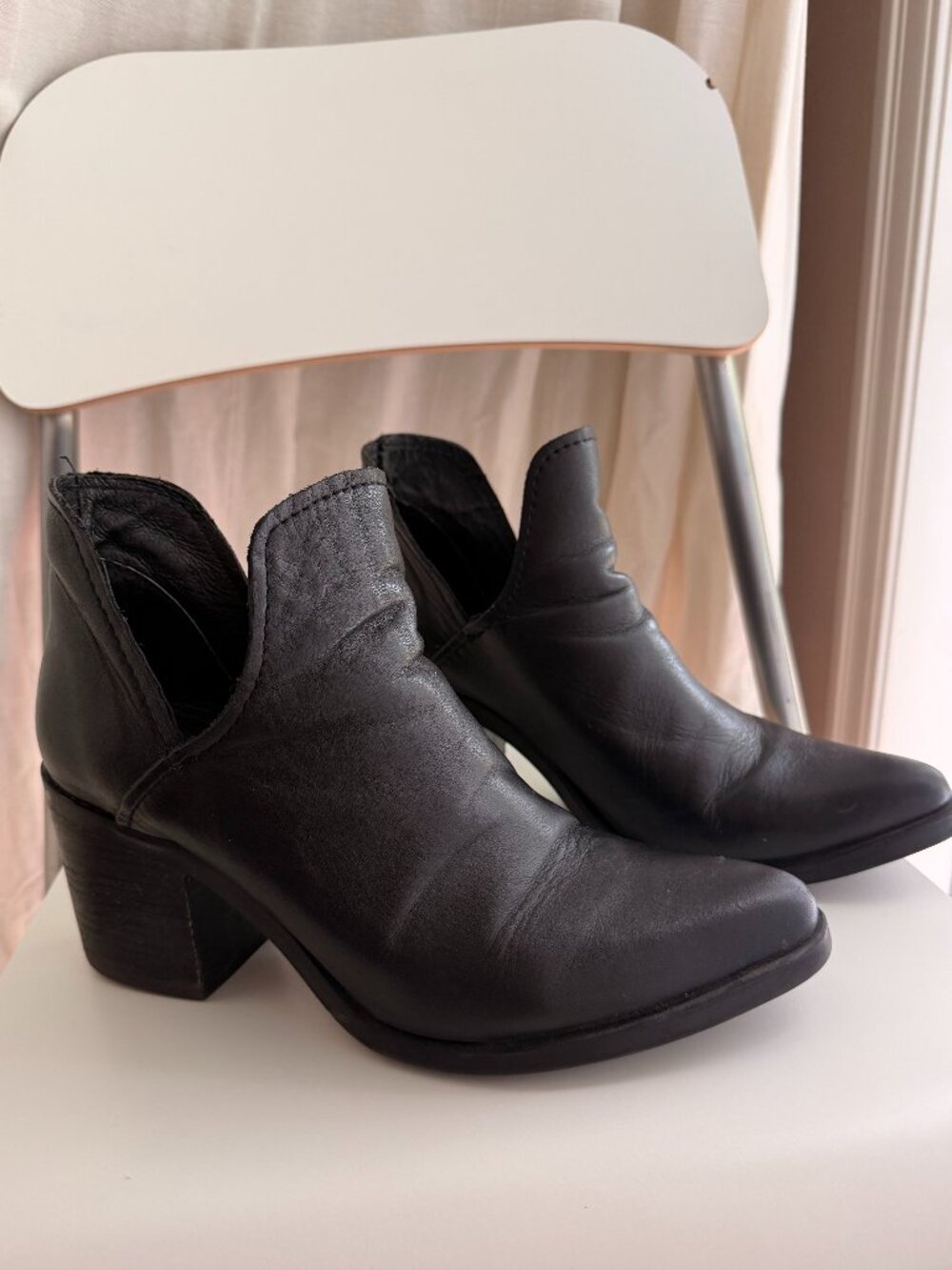 Steve Madden Black Leather Booties Sz 8.5